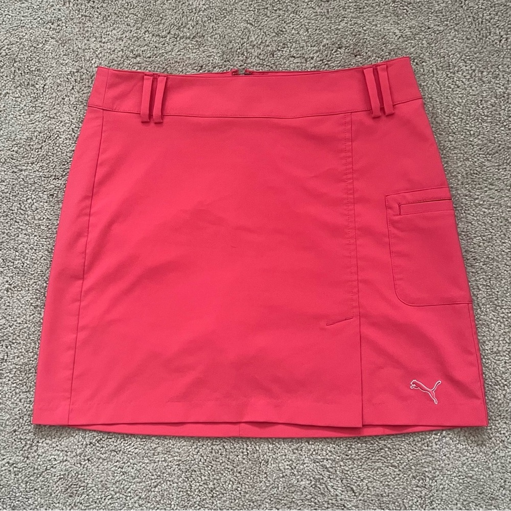 Puma Golf Skort Skirt with Pockets, Size 4. Color: Coral